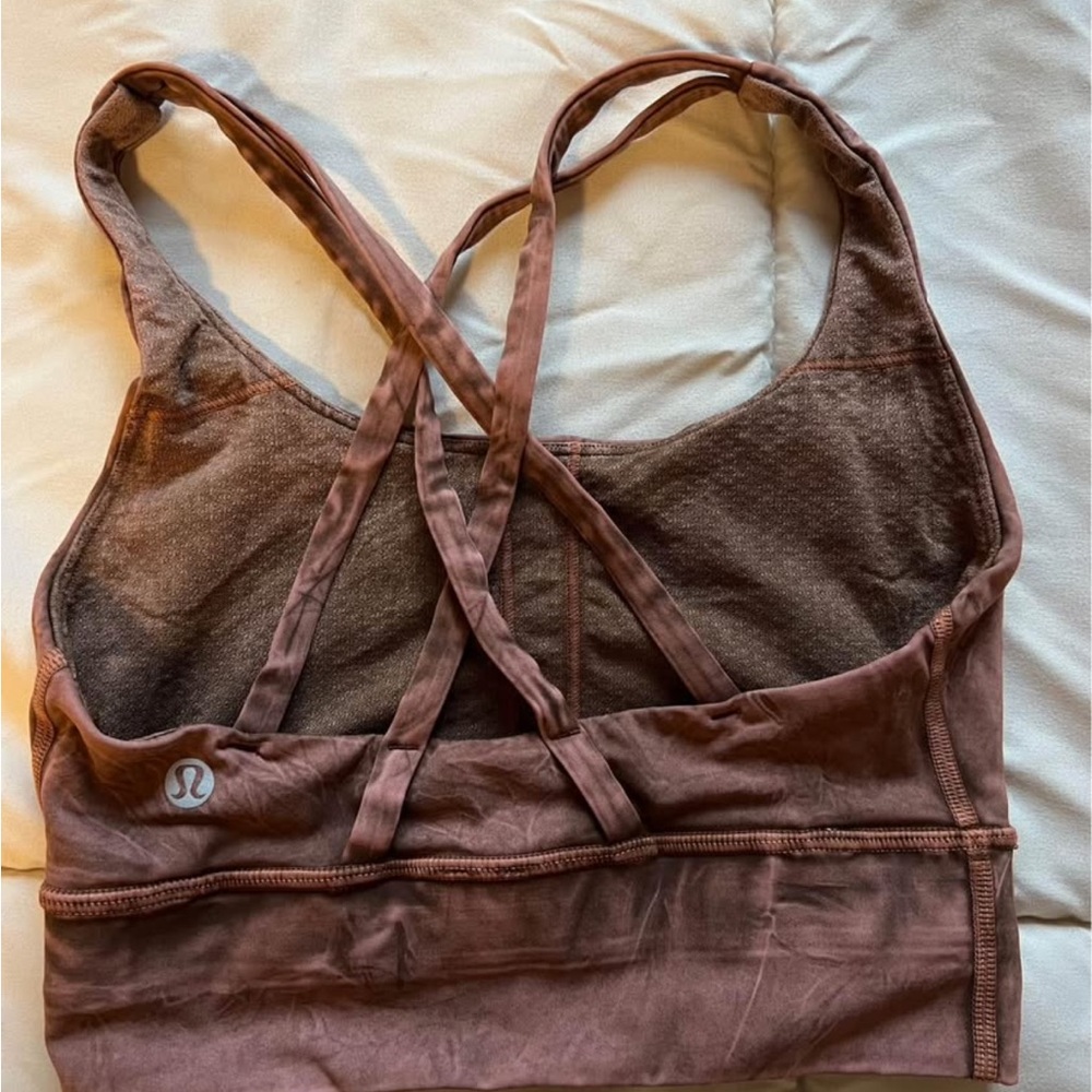 Super cute Lululemon sports bra